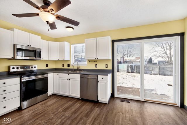 2114 Hannah Court, Lebanon, IN 46052