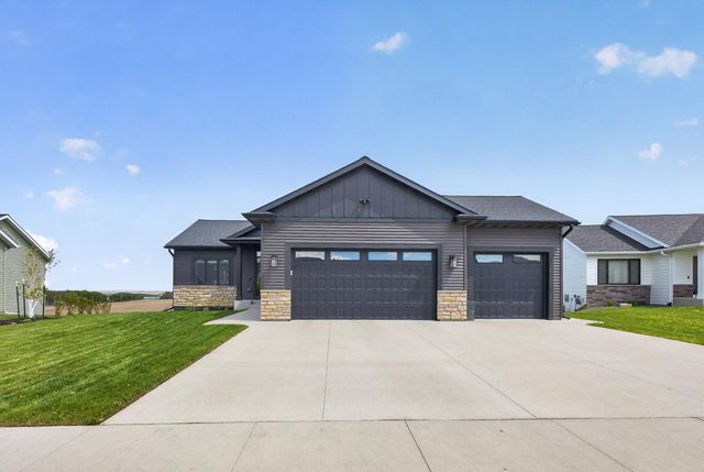 1737 Brandt Drive NE, Byron, MN 55920