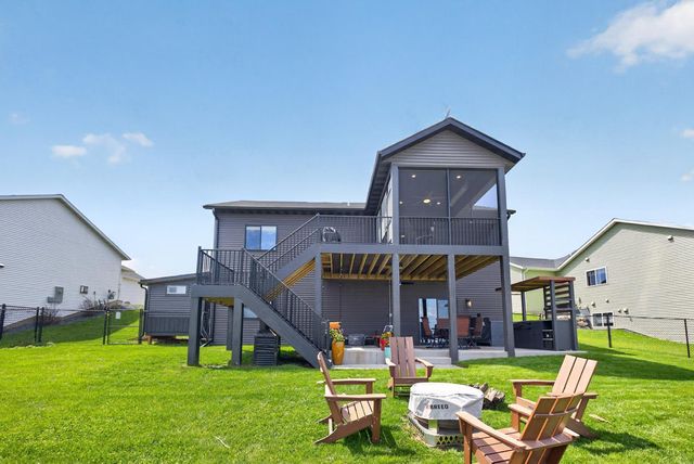 1737 Brandt Drive NE, Byron, MN 55920