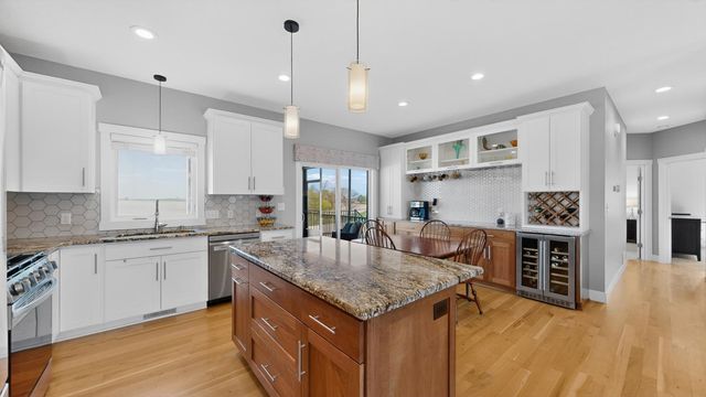 1737 Brandt Drive NE, Byron, MN 55920