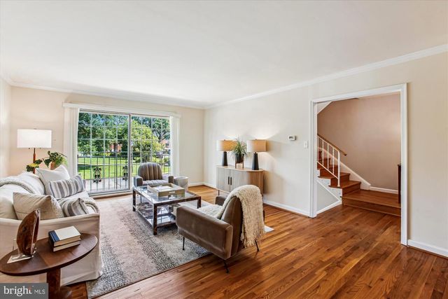 6334 GOLF COURSE SQ, Alexandria, VA 22307