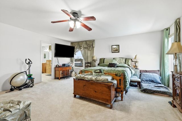 214 Hawthorne Court, Ponder, TX 76259