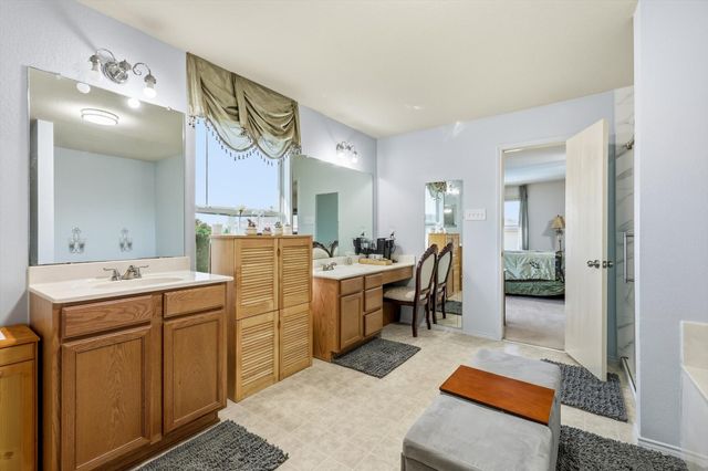 214 Hawthorne Court, Ponder, TX 76259