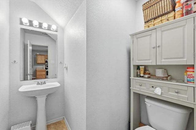 214 Hawthorne Court, Ponder, TX 76259