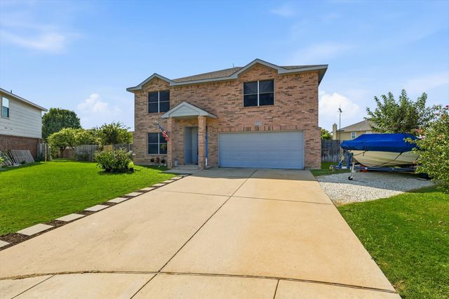 214 Hawthorne Court, Ponder, TX 76259