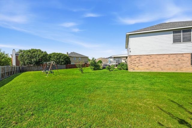 214 Hawthorne Court, Ponder, TX 76259