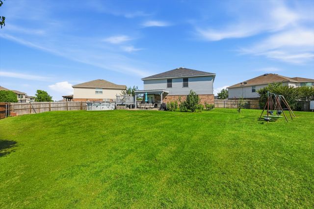 214 Hawthorne Court, Ponder, TX 76259