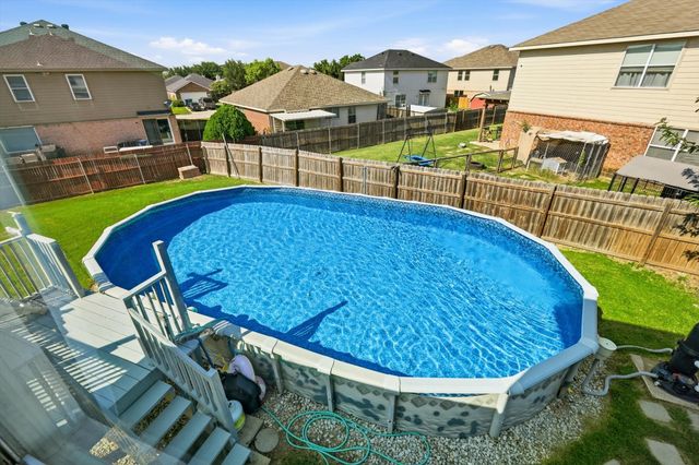 214 Hawthorne Court, Ponder, TX 76259
