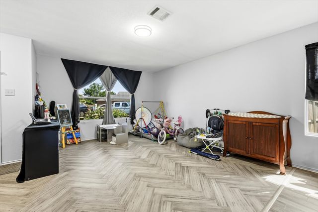 214 Hawthorne Court, Ponder, TX 76259