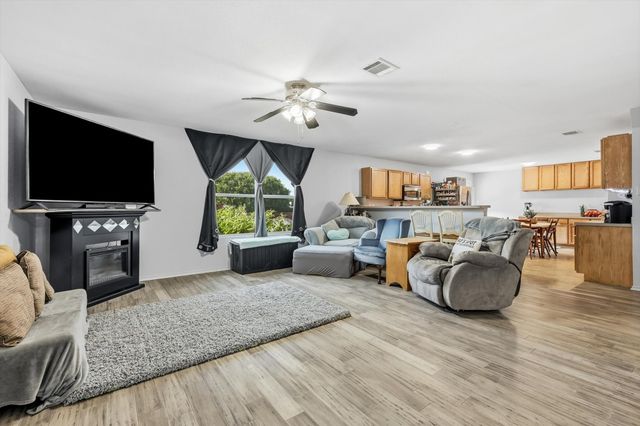 214 Hawthorne Court, Ponder, TX 76259