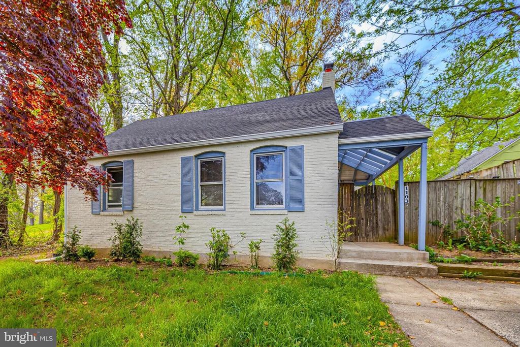 Image 2 of property listing at 1103 CRAWFORD DR, Rockville, MD 20851