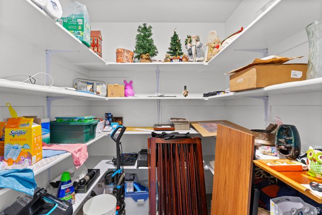 2308 W 2525 S, West Haven, UT 84401