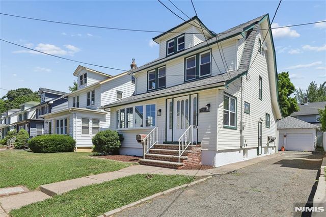 275 Farrant Terrace, Teaneck, NJ 07666