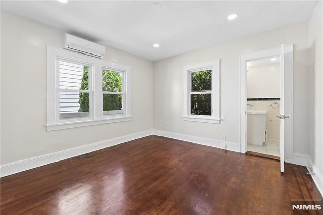 275 Farrant Terrace, Teaneck, NJ 07666