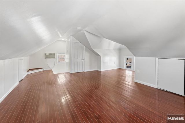 275 Farrant Terrace, Teaneck, NJ 07666