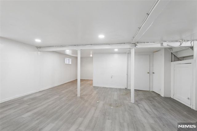 275 Farrant Terrace, Teaneck, NJ 07666