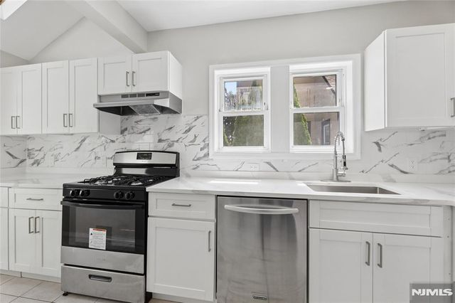 275 Farrant Terrace, Teaneck, NJ 07666