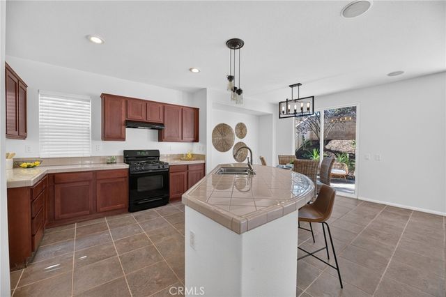 33489 Cedar Creek, Lake Elsinore, CA 92532