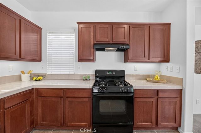 33489 Cedar Creek, Lake Elsinore, CA 92532