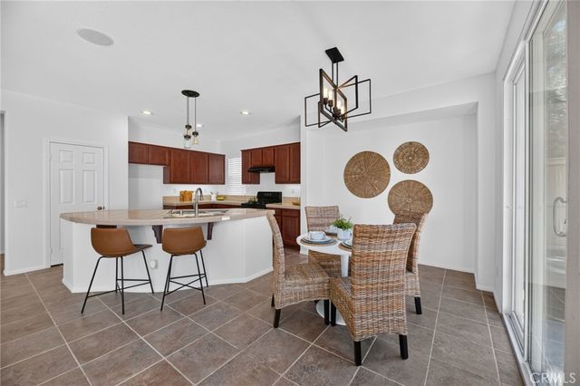 33489 Cedar Creek, Lake Elsinore, CA 92532