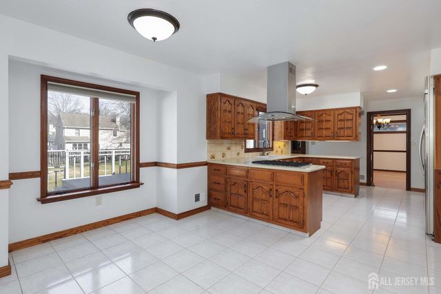 463 Cottrell Road, Old Bridge, NJ 07747