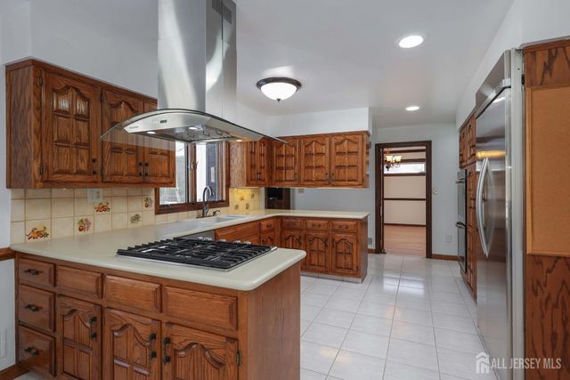 463 Cottrell Road, Old Bridge, NJ 07747