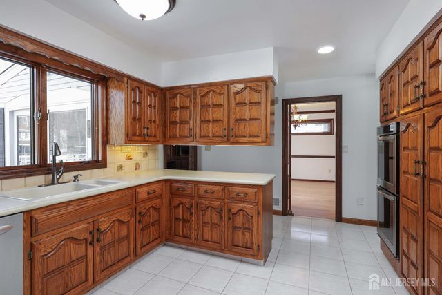 463 Cottrell Road, Old Bridge, NJ 07747