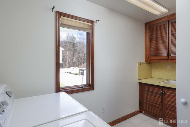 463 Cottrell Road, Old Bridge, NJ 07747