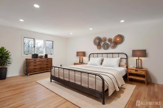 463 Cottrell Road, Old Bridge, NJ 07747