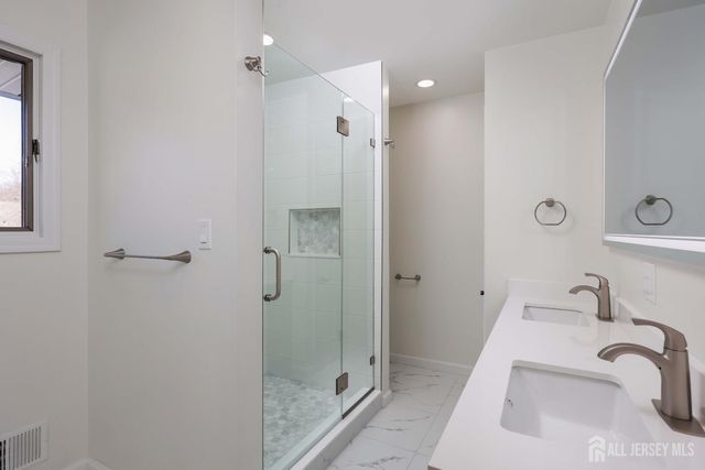 463 Cottrell Road, Old Bridge, NJ 07747