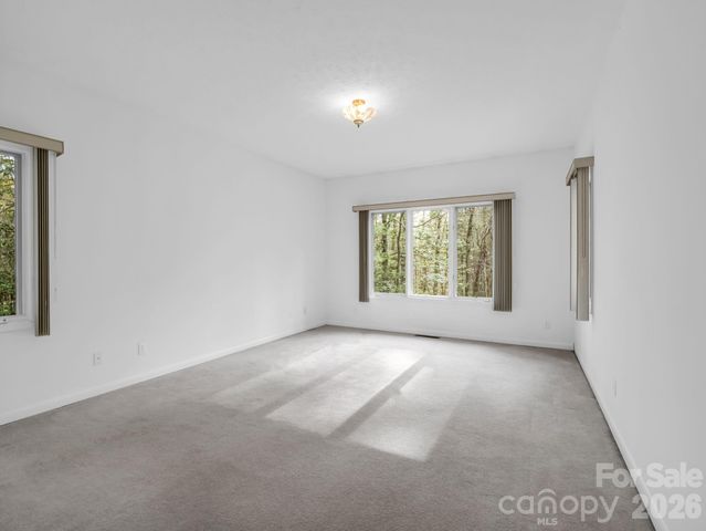 5 Hearthstone Lane, Flat Rock, NC 28731