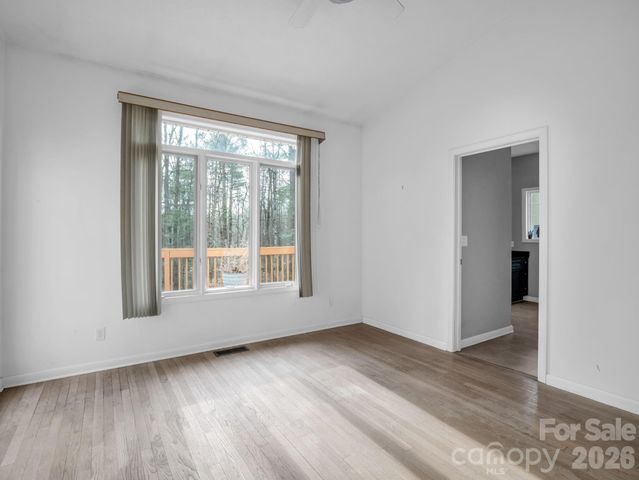 5 Hearthstone Lane, Flat Rock, NC 28731