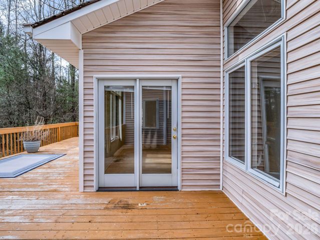 5 Hearthstone Lane, Flat Rock, NC 28731