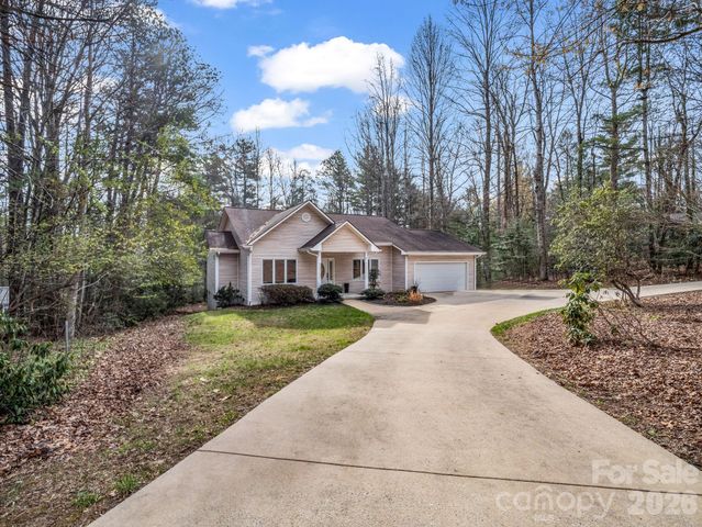 5 Hearthstone Lane, Flat Rock, NC 28731