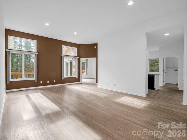 5 Hearthstone Lane, Flat Rock, NC 28731