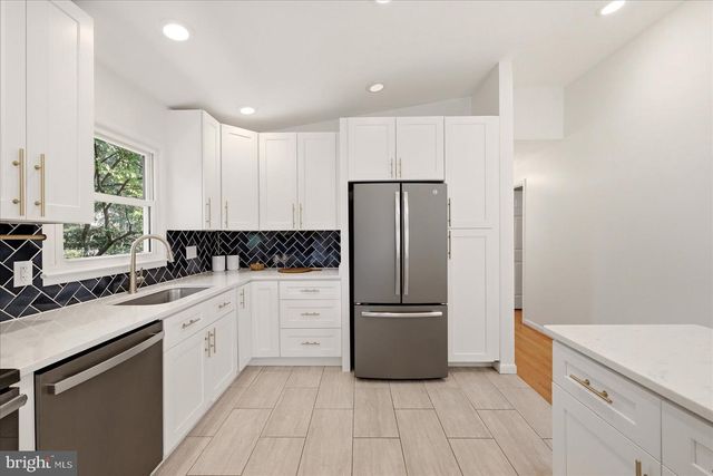 2621 CHILDS LN, Alexandria, VA 22308