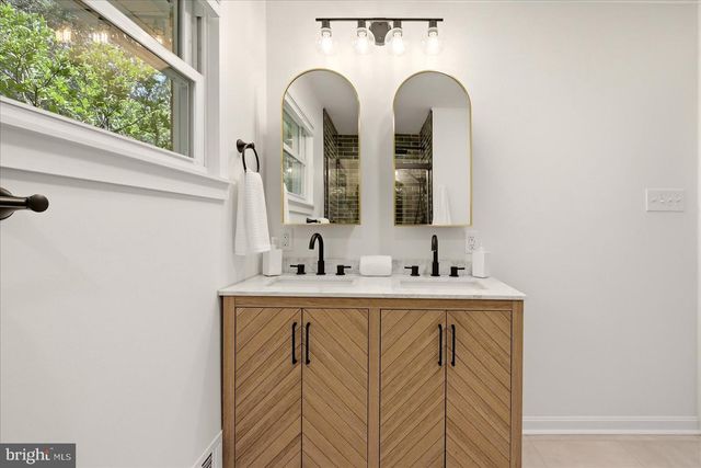 2621 CHILDS LN, Alexandria, VA 22308