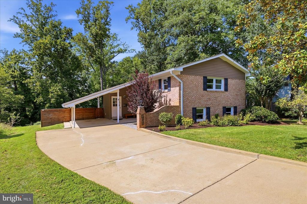 2621 CHILDS LN, Alexandria, VA 22308
