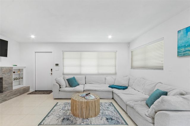 171 SE 31st Avenue, Boynton Beach, FL 33435