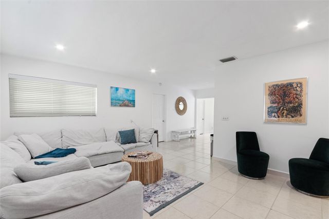 171 SE 31st Avenue, Boynton Beach, FL 33435