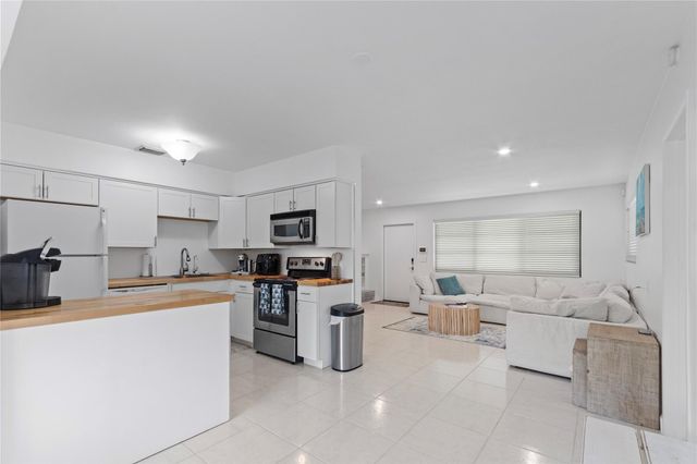 171 SE 31st Avenue, Boynton Beach, FL 33435