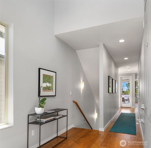 5903 20th Avenue S, Seattle, WA 98108