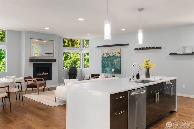 5903 20th Avenue S, Seattle, WA 98108