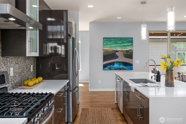 5903 20th Avenue S, Seattle, WA 98108