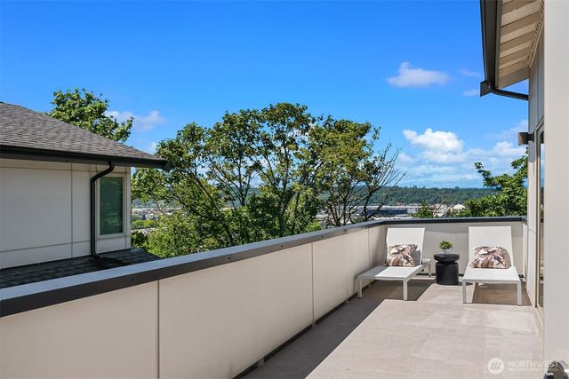 5903 20th Avenue S, Seattle, WA 98108
