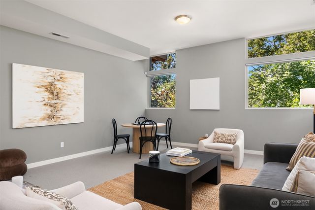 5903 20th Avenue S, Seattle, WA 98108