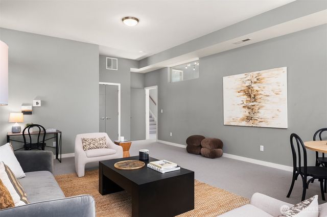 5903 20th Avenue S, Seattle, WA 98108