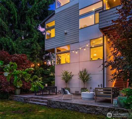 5903 20th Avenue S, Seattle, WA 98108