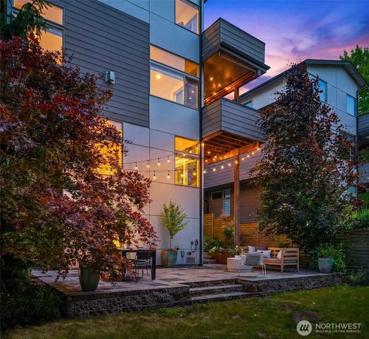 5903 20th Avenue S, Seattle, WA 98108