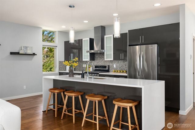 5903 20th Avenue S, Seattle, WA 98108